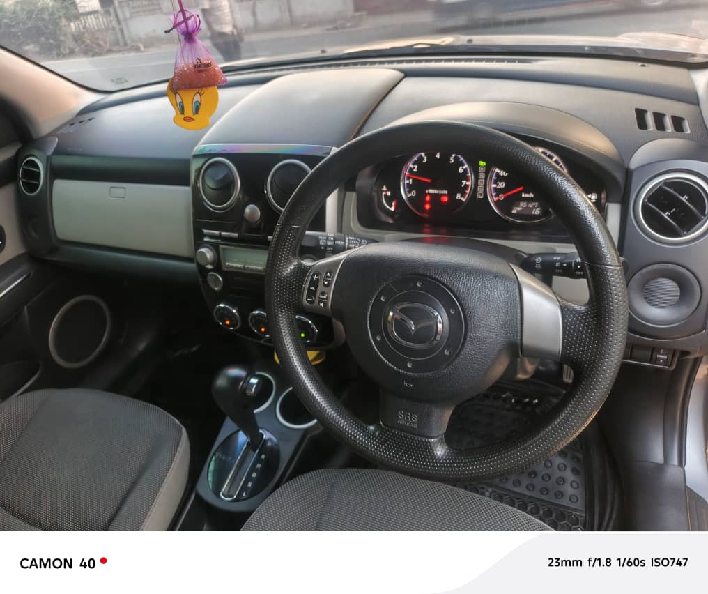 Magari Sokoni Mazda Verisa ya Bei Poa 2008