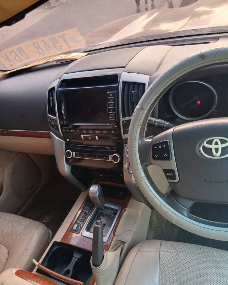 Toyota Land Cruiser V8 2022 for Sale in Dar es salaam
