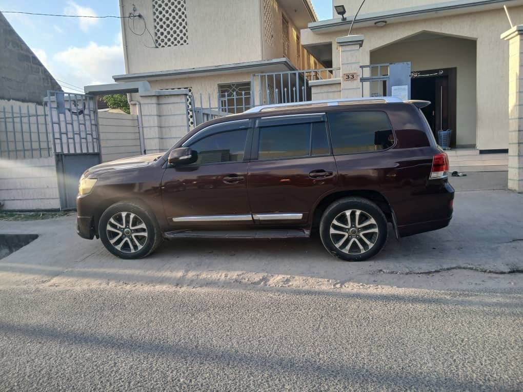 Price Of Toyota Land Cruiser V8 2022 for Sale in Tanzania