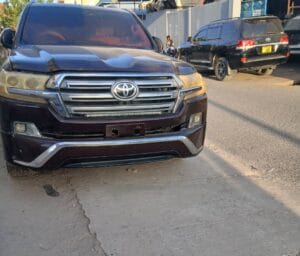 Used Toyota Land Cruiser V8 2022 for Sale in Dar es salaam