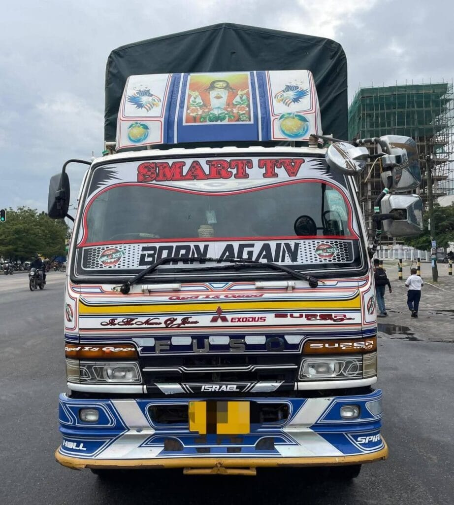 Magari Sokoni Mitsubishi Fuso ya Bei Poa 2001
