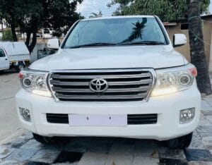 Bei ya Toyota Land Cruiser V8 2013 Sokoni Dar es salaam Tanzania