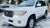 Toyota Land Cruiser V8 bei poa sokoni Dar es salaam Tanzania