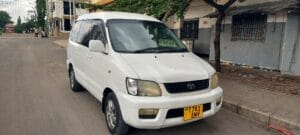 Bei ya Toyota Noah 2001 Sokoni Dar es salaam Tanzania