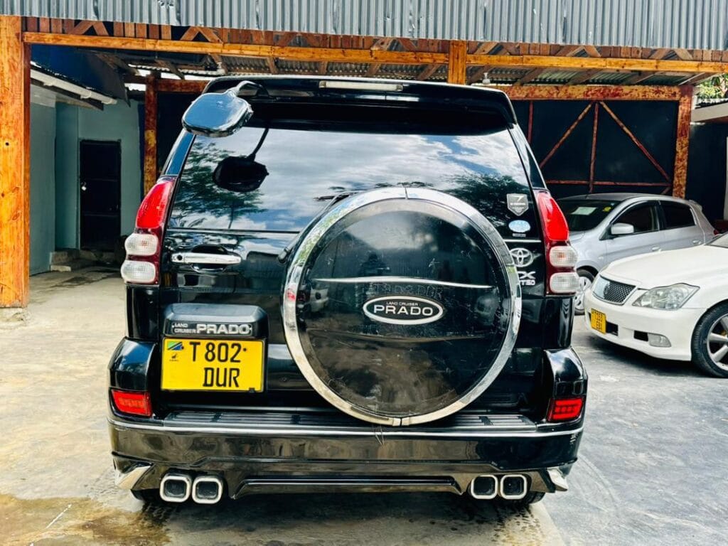 Toyota Land Cruiser Prado bei poa sokoni Dar es salaam Tanzania