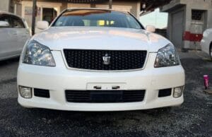 Used Toyota Crown 2005 for Sale in Dar es salaam