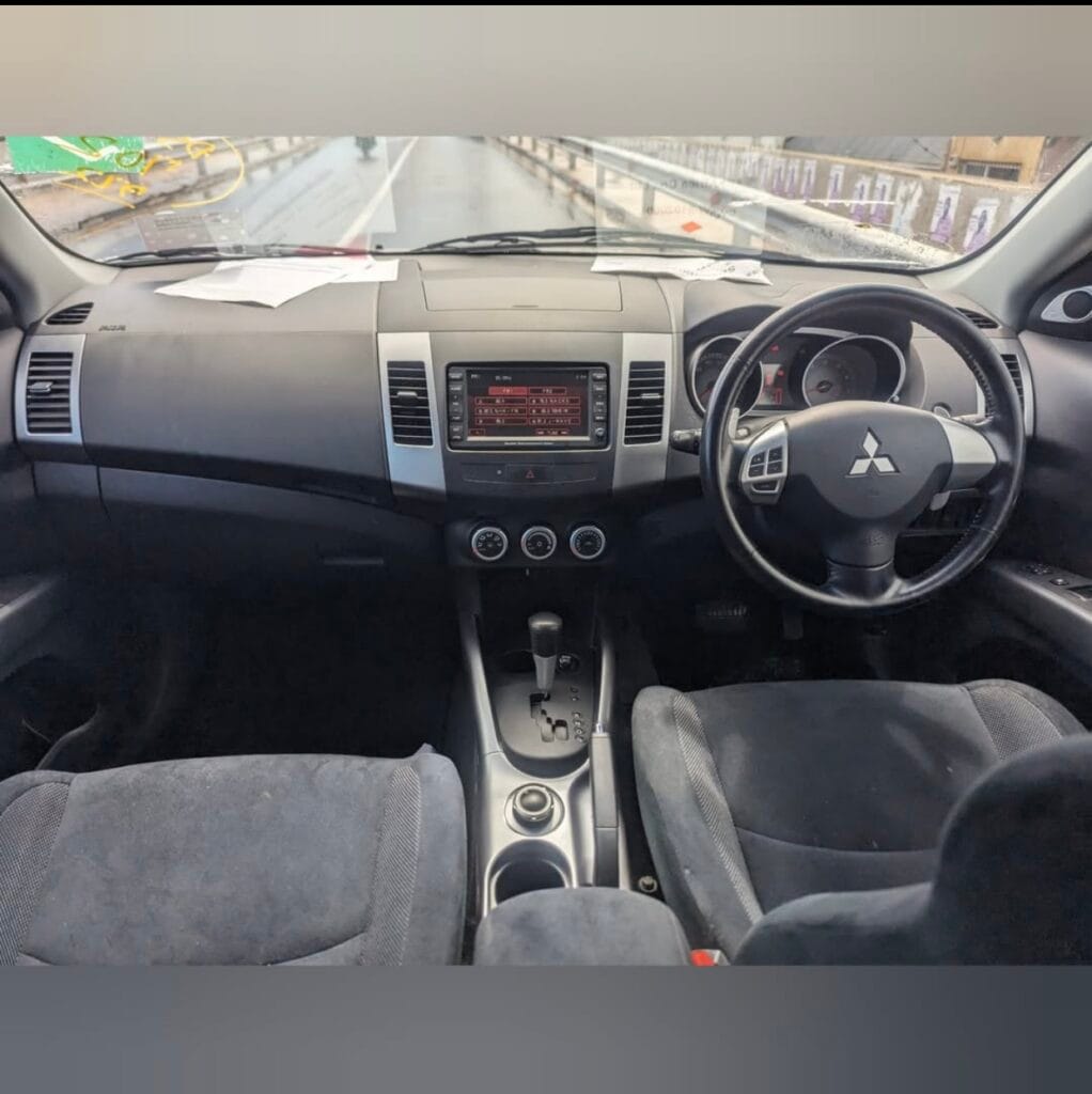 Magari Used Mitsubishi Outlander 2006 Dar es salaam Tanzania