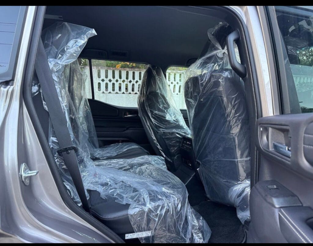 Toyota Land Cruiser Prado bei poa sokoni Dar es salaam Tanzania