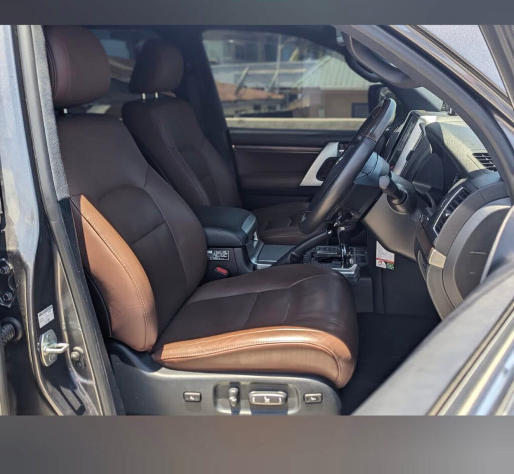 Magari Land Cruiser V8 2020 lipo Dar es salaam