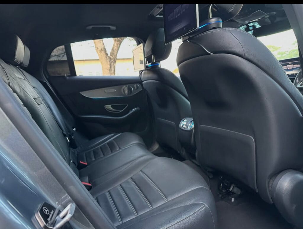 Magari GLC 2017 lipo Dar es salaam