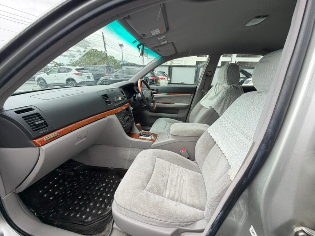 Toyota Mark II bei poa sokoni Dar es salaam Tanzania