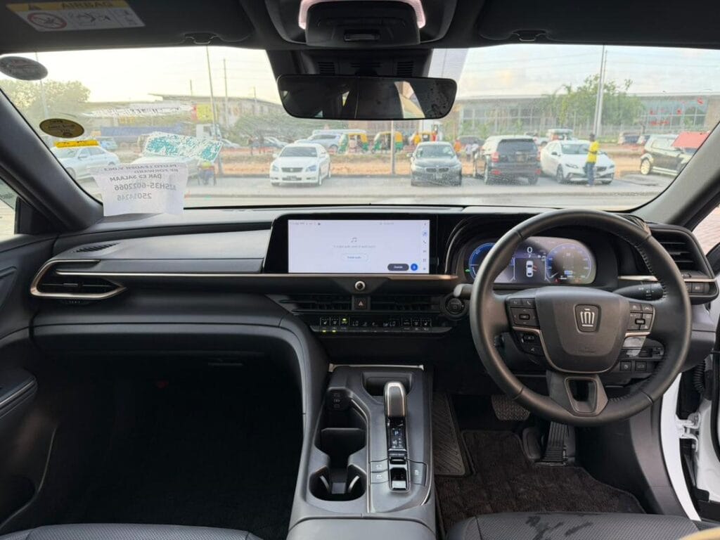Used Toyota Crown 2025 for Sale in Dar es salaam