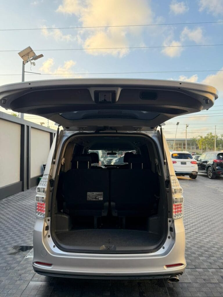 Used Toyota Noah 2007 for Sale in Dar es salaam