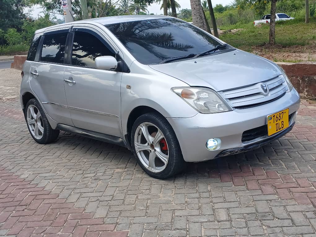 Toyota IST 2005 for Sale in Dar es salaam