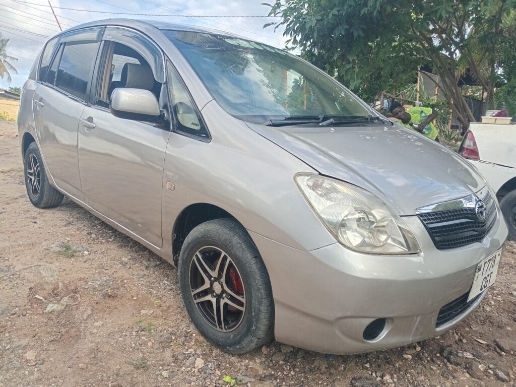 Toyota Spacio bei poa sokoni Dar es salaam Tanzania