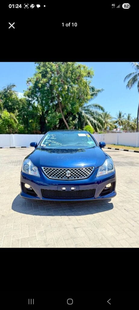 Toyota Crown bei poa sokoni Dar es salaam Tanzania
