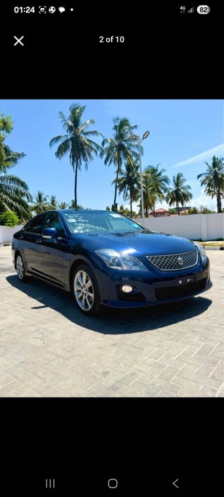 Magari Sokoni Toyota Crown ya Bei Poa 2009