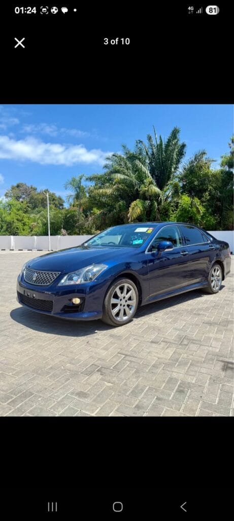 Magari Crown 2009 lipo Dar es salaam