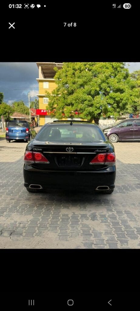 For Sale Toyota Crown 2010 in Dar es salaam