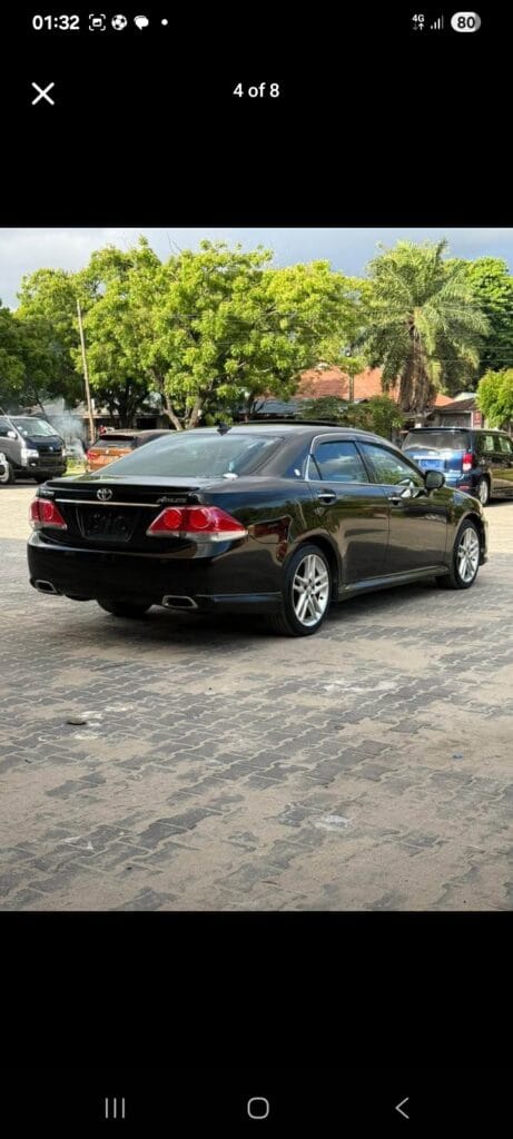 Toyota Crown 2010 for Sale in Dar es salaam