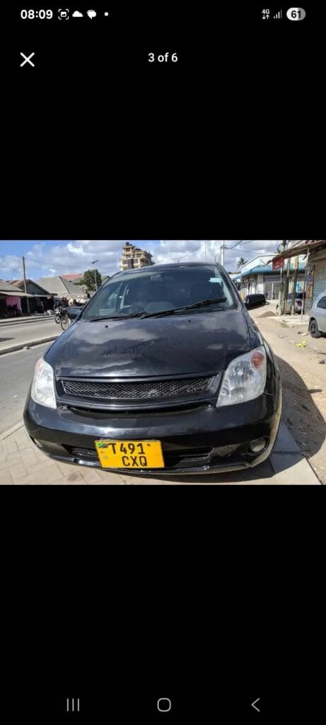 Price Toyota IST 2002 for Sale in Dar es salaam