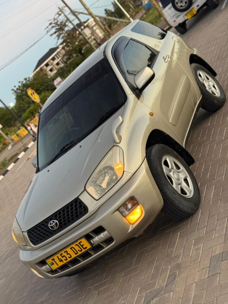 Used Toyota Rav4 2003 for Sale in Dar es salaam