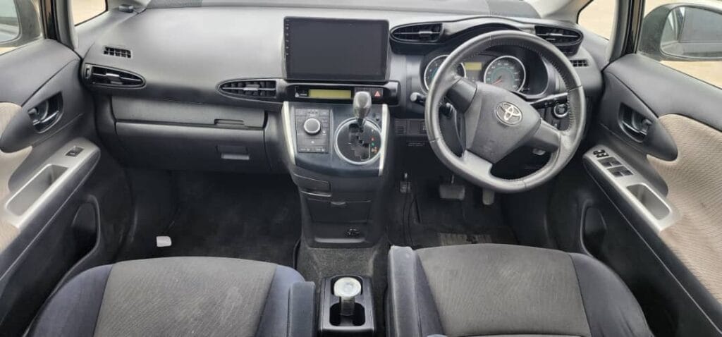 Magari Sokoni Toyota Wish ya Bei Poa 2010