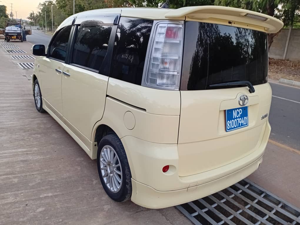Buy Toyota Sienta 2006 for Sale in Dar es salaam