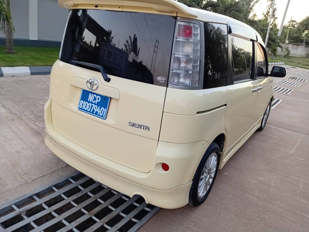 Price Of Toyota Sienta 2006 for Sale in Tanzania