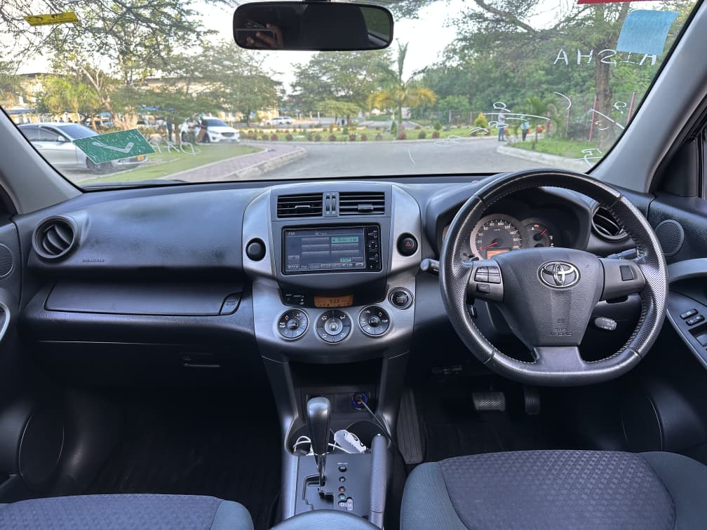 Price Toyota Vanguard 2010 for Sale in Dar es salaam