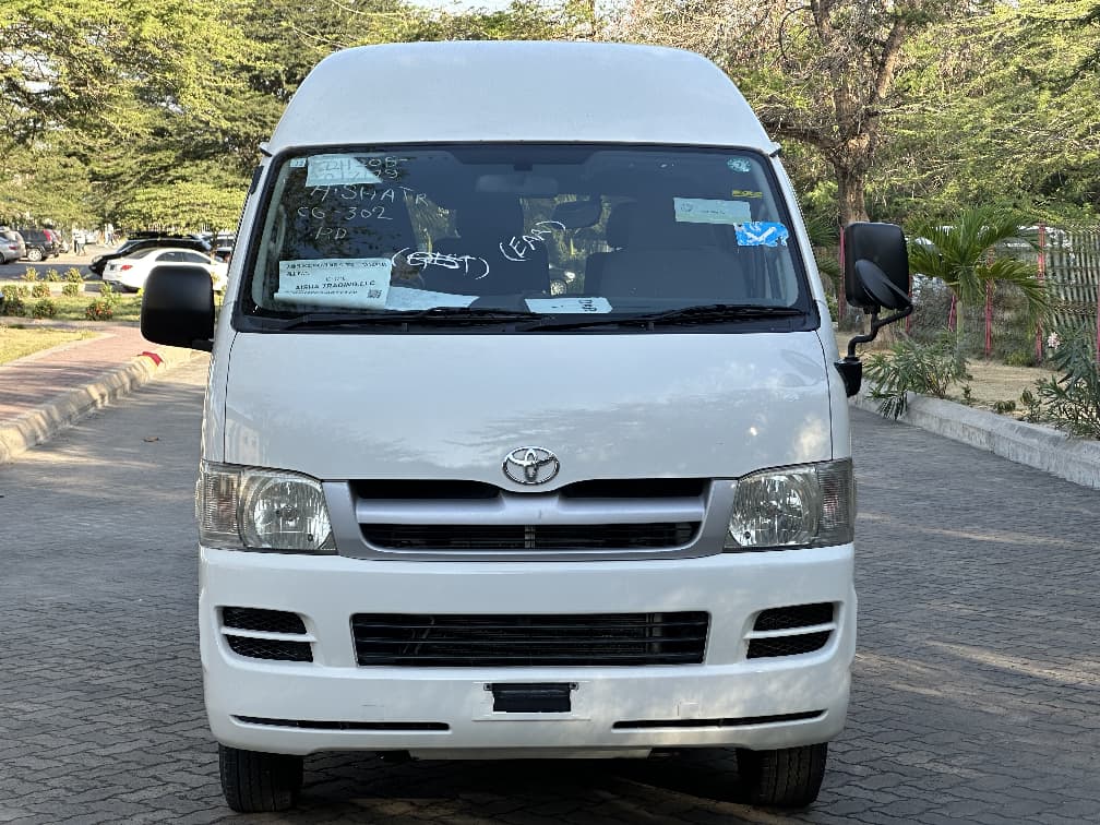 For Sale Toyota Hiace 2006 in Dar es salaam