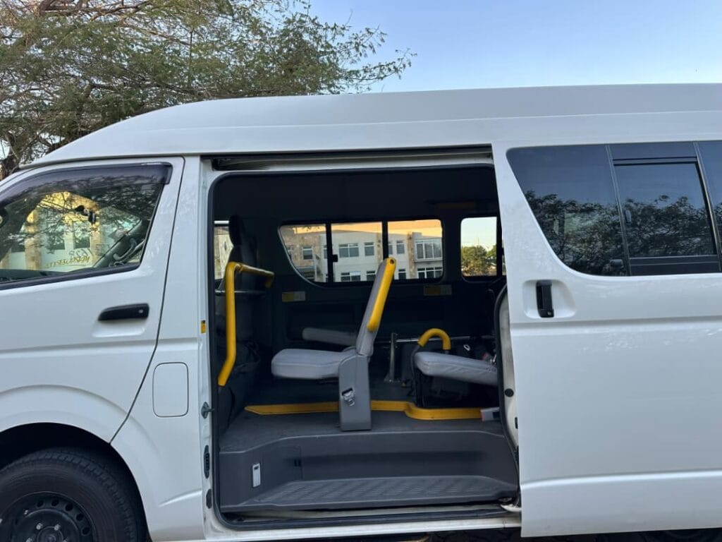 Toyota Hiace 2006 for Sale in Dar es salaam