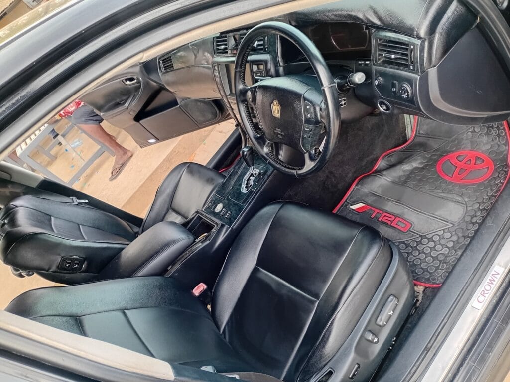 Price Of Toyota Crown 2006 for Sale in Tanzania