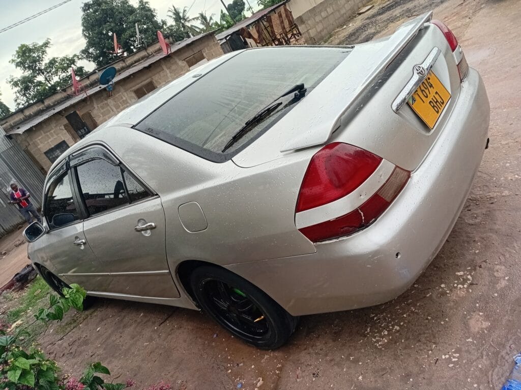 Magari Mark II 2003 lipo Dar es salaam