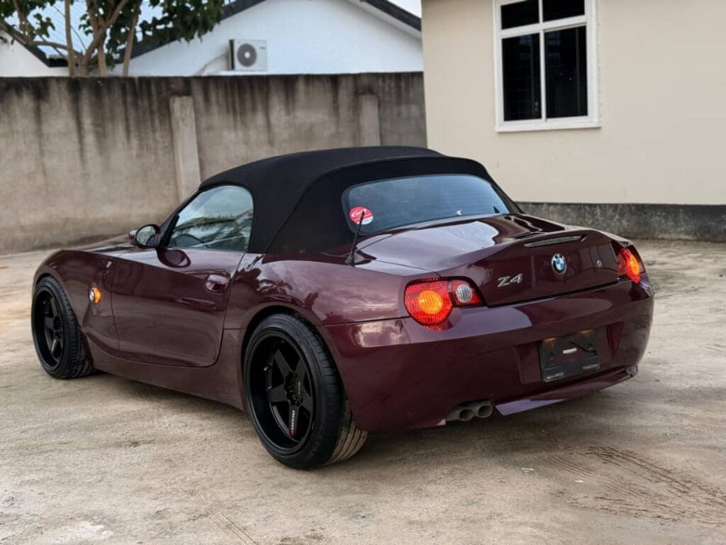 Used BMW Z4 2004 for Sale in Dar es Salaam