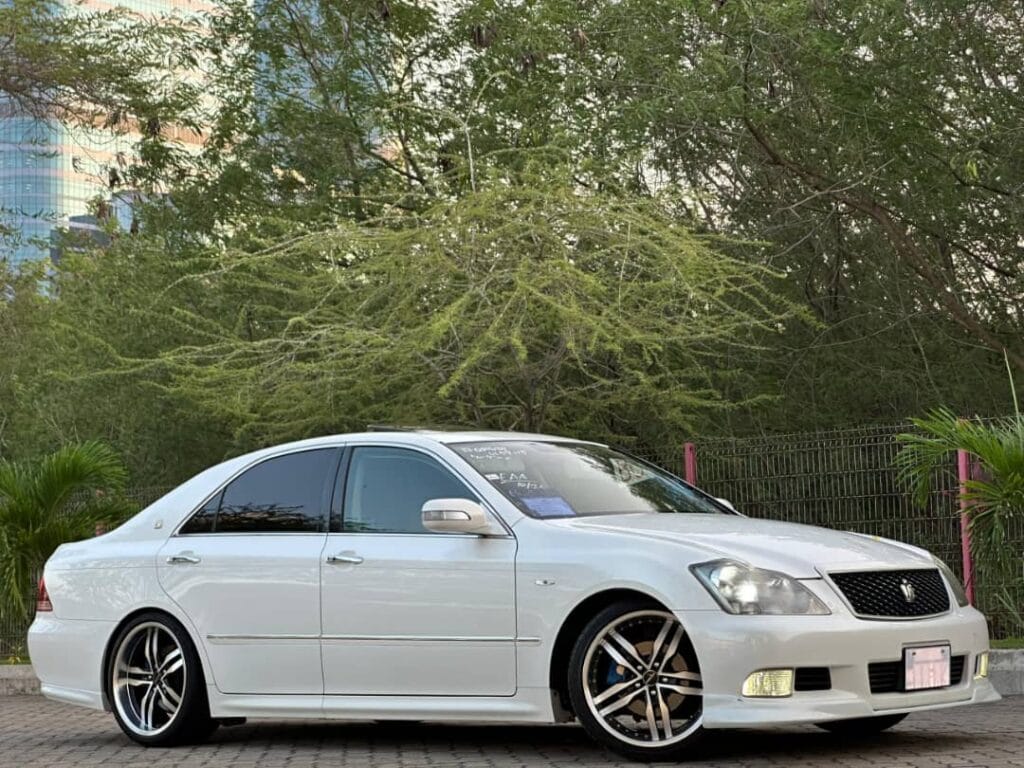 Toyota Crown 2007 for Sale in Dar es salaam