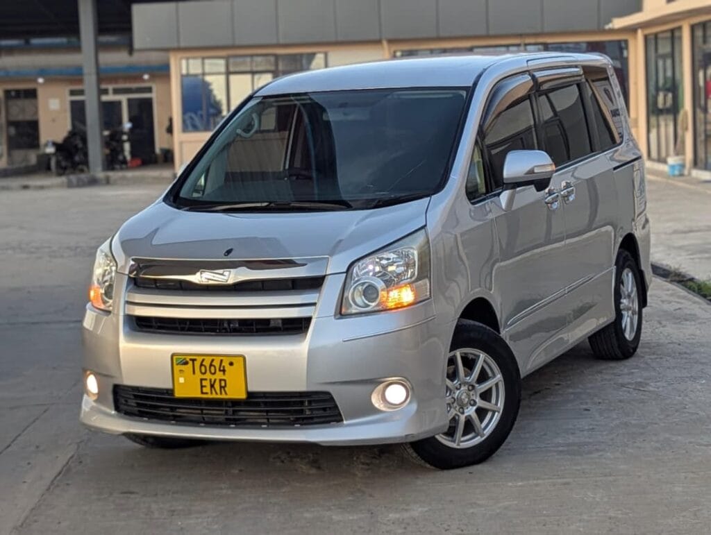 Price Of Toyota Noah 2008 for Sale in Tanzania