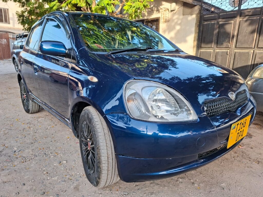 Magari Vitz 2002 lipo Dar es salaam