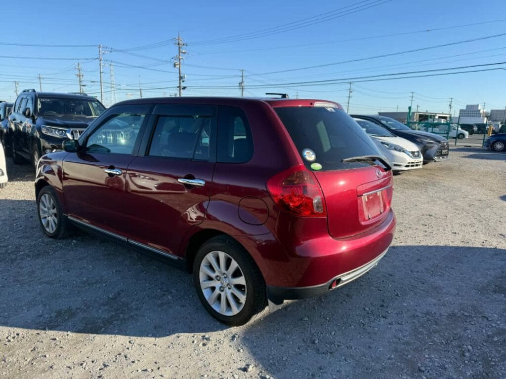 Mazda Verisa 2011 Inauzwa Dar es salaam Tanzania