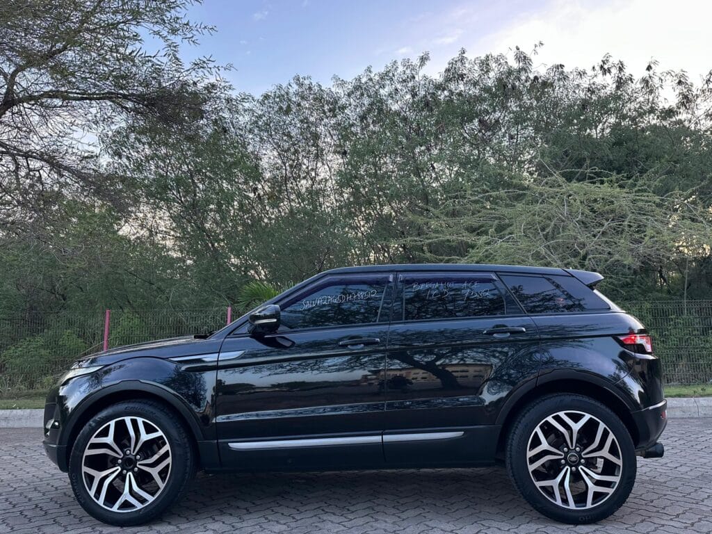 Used Land Rover Range Rover Evoque 2014 for Sale in Dar es salaam