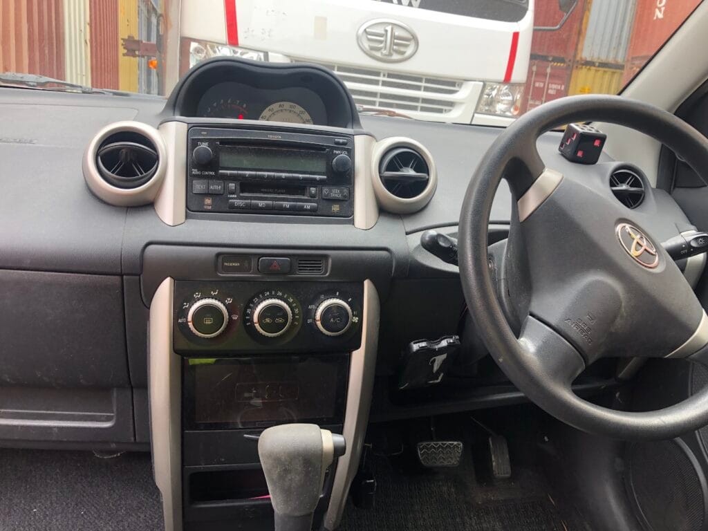 Price Toyota IST 2003 for Sale in Dar es salaam
