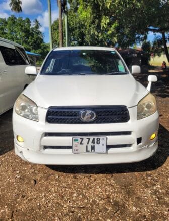 Bei Ya Toyota Rav4 2006 Sokoni Zanzibar Tanzania