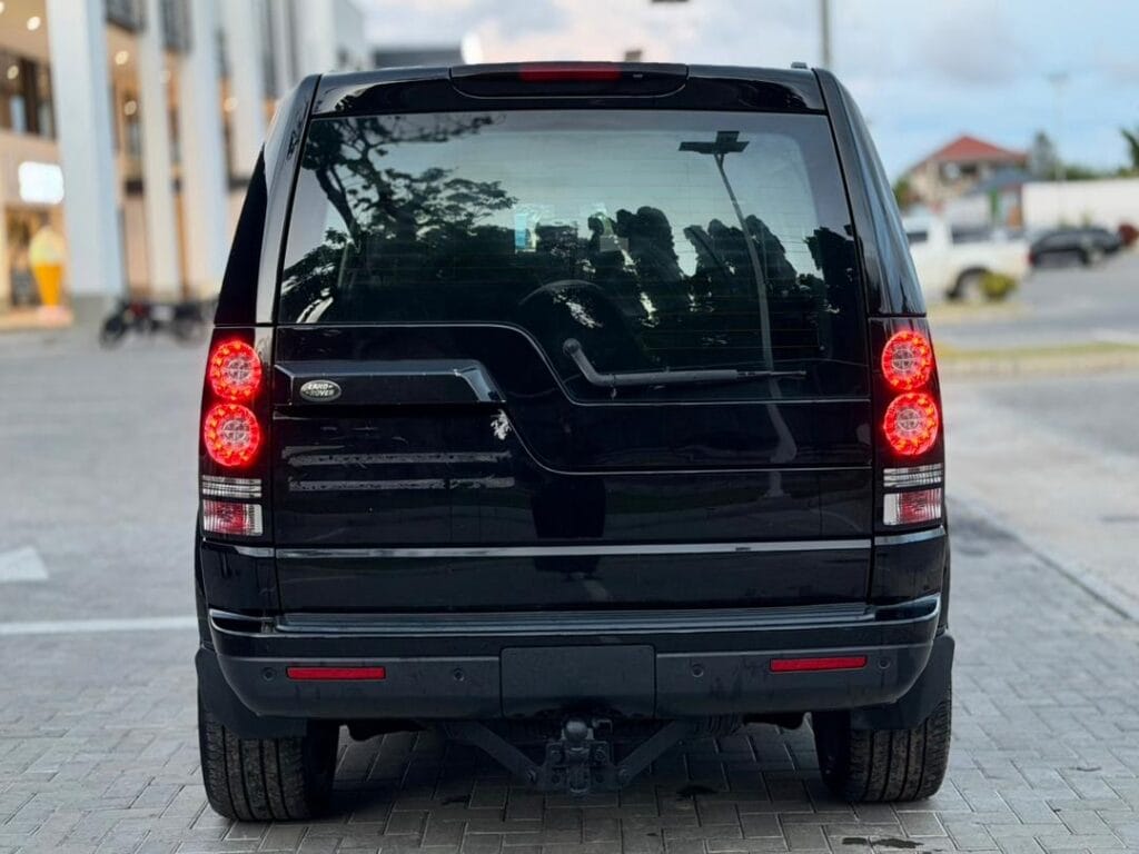 Price Land Rover Discovery 2008 for Sale in Dar es salaam