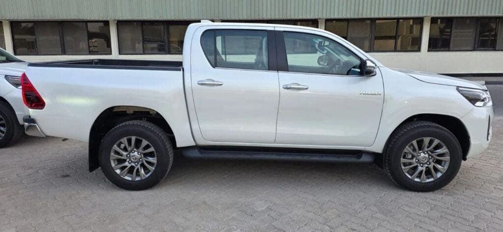 Toyota Hilux 2022 Inauzwa Dar es salaam Tanzania