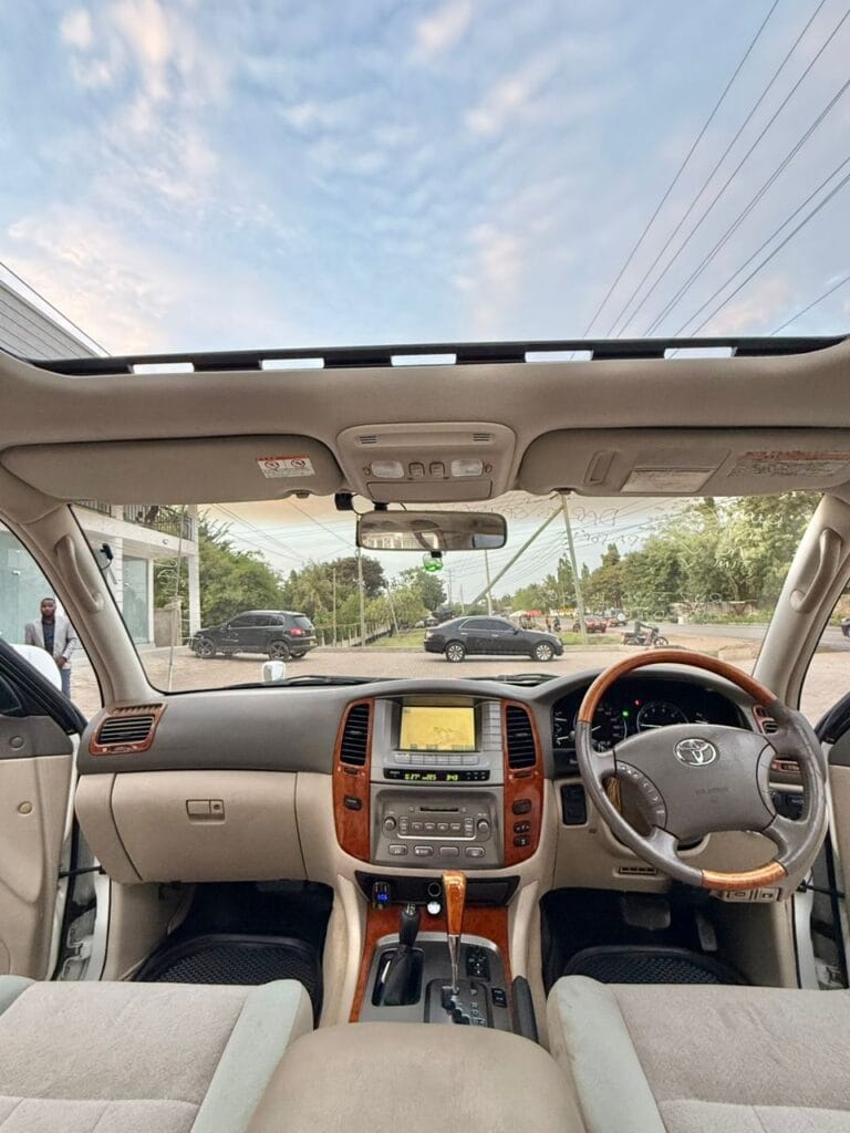 Magari Used Toyota Land Cruiser V8 2003 Dar es salaam Tanzania