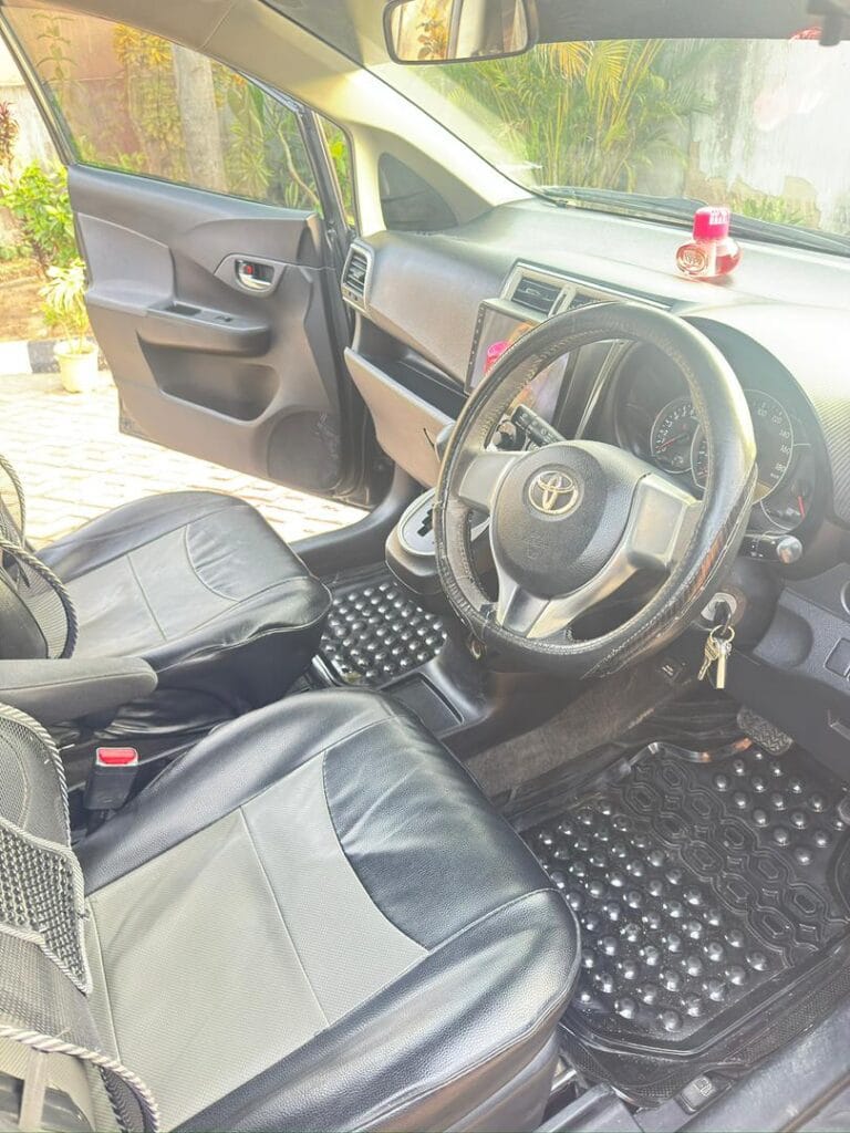 Price Toyota Ractis 2011 for Sale in Dar es salaam