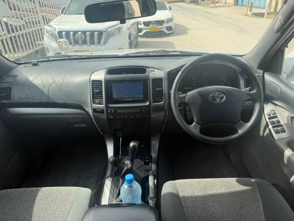 Toyota Land Cruiser Prado 2006 for Sale in Dar es salaam