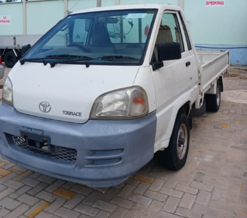 Magari TownAce 2004 lipo Dar es salaam