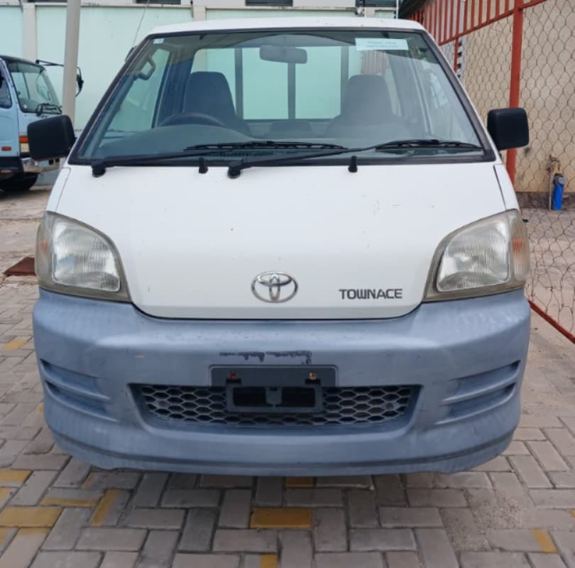 Magari Used Toyota TownAce 2004 Dar es salaam Tanzania