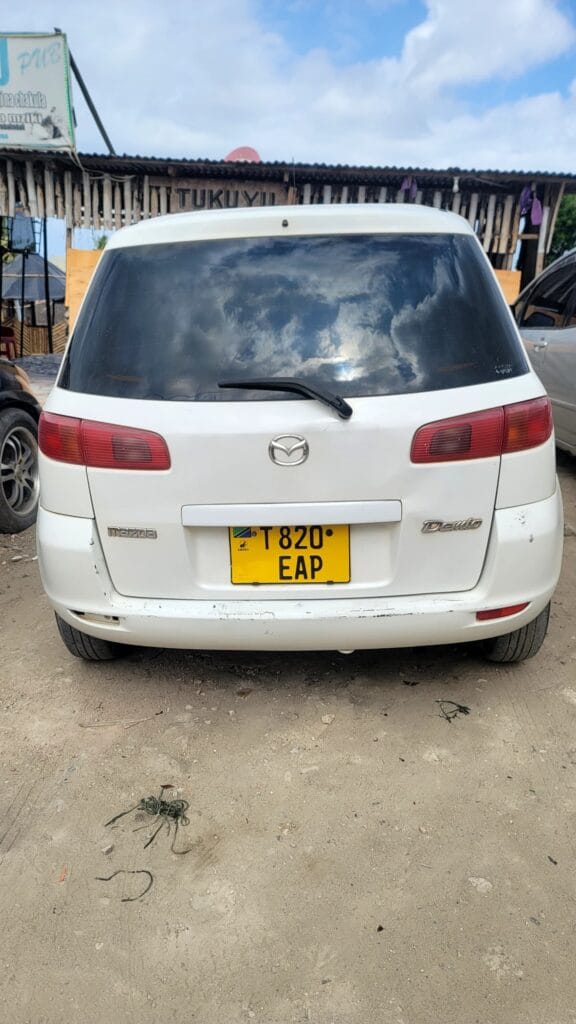 Mazda Demio 2006 for Sale in Dar es salaam